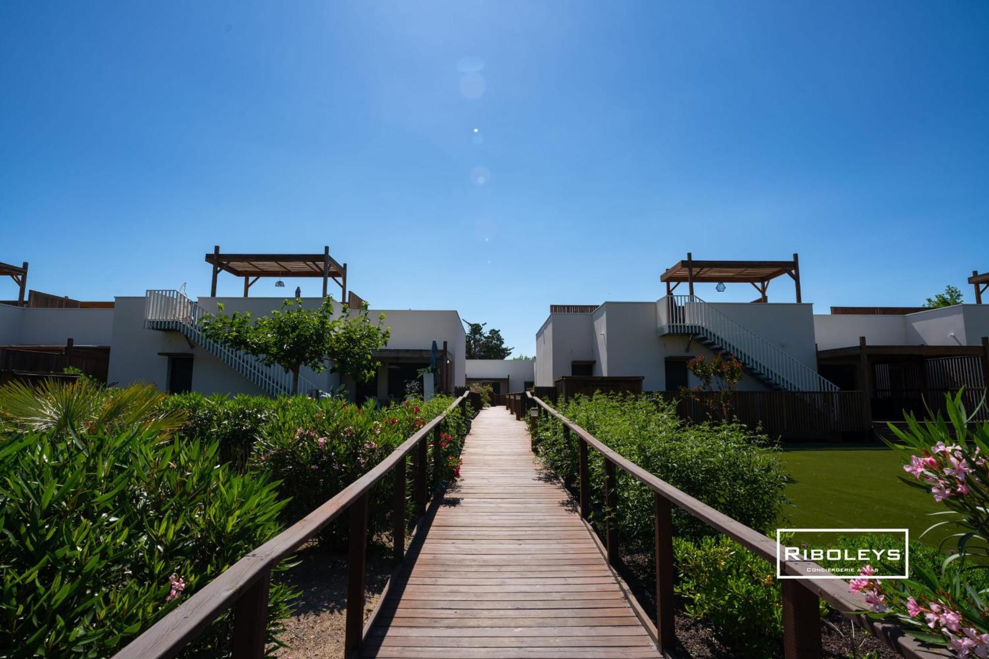 Villa T3 Climatisee En Residence Avec Piscine ヴィア エクステリア 写真