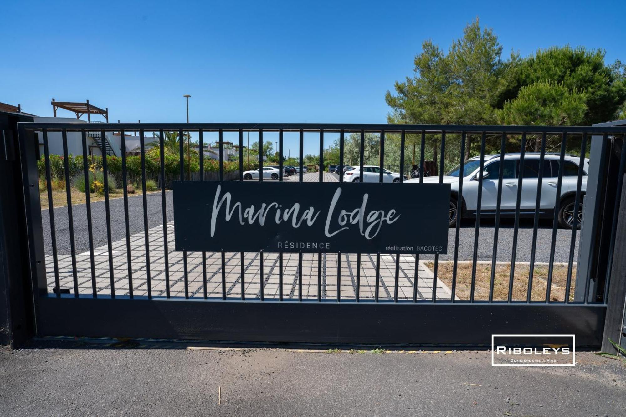 Villa T3 Climatisee En Residence Avec Piscine ヴィア エクステリア 写真